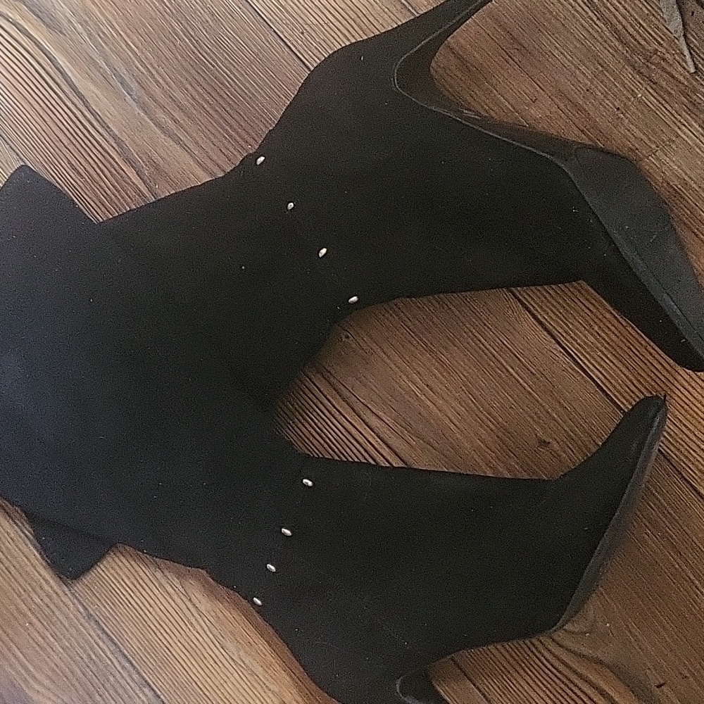 9 1/2  Black Studded Knee Boots